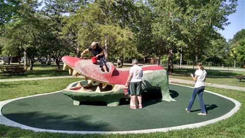 Volunteer painting the Animaland